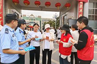 迈尔斯-特纳谈下半场只让勇士得44分：我们在防守端非常努力